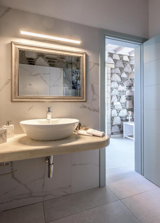 Hilltop Suites Milos Mytakas Exteriör bild